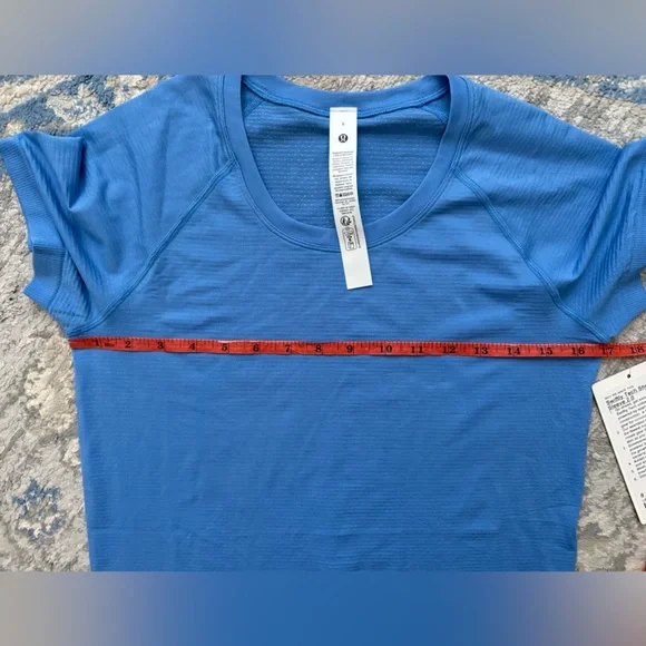 Lululemon Swiftly Tech Short-Sleeve Shirt 2.0 *Hip Length Pool Party - Picture 5 of 7